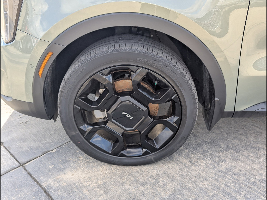Used 2024 Kia Sorento SX image 16
