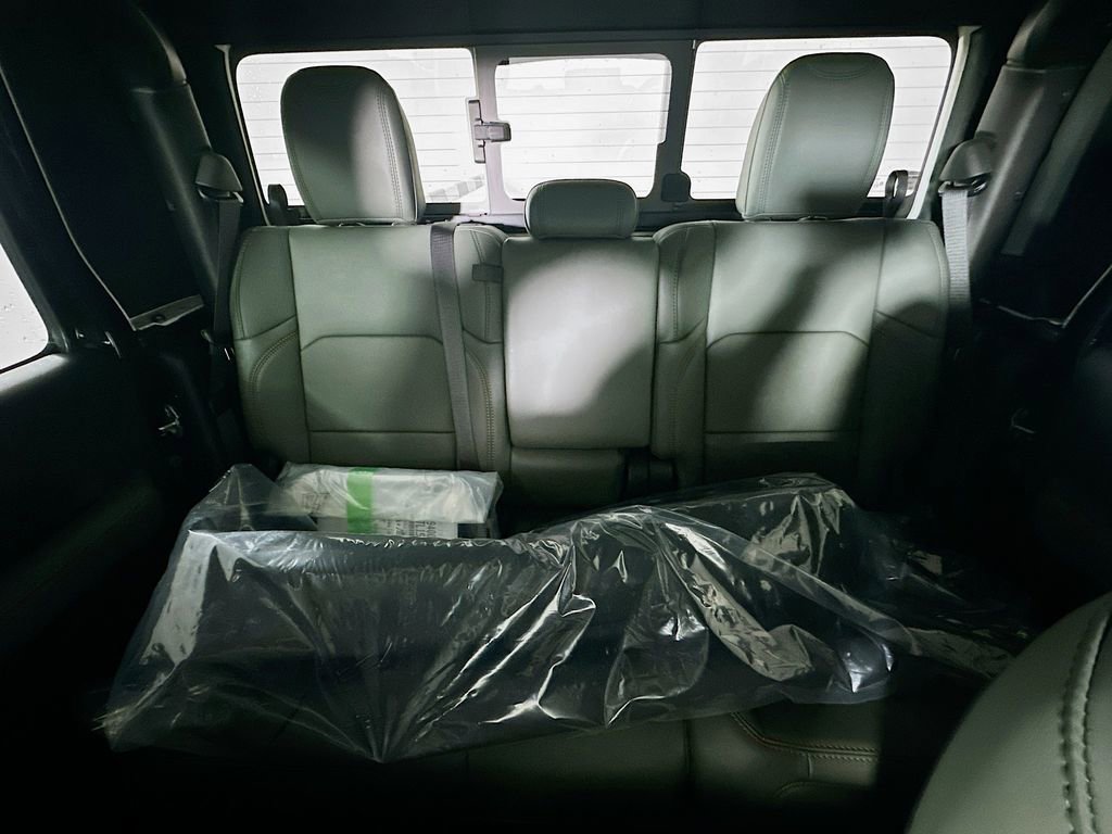 New 2026 Jeep Gladiator Mojave image 10