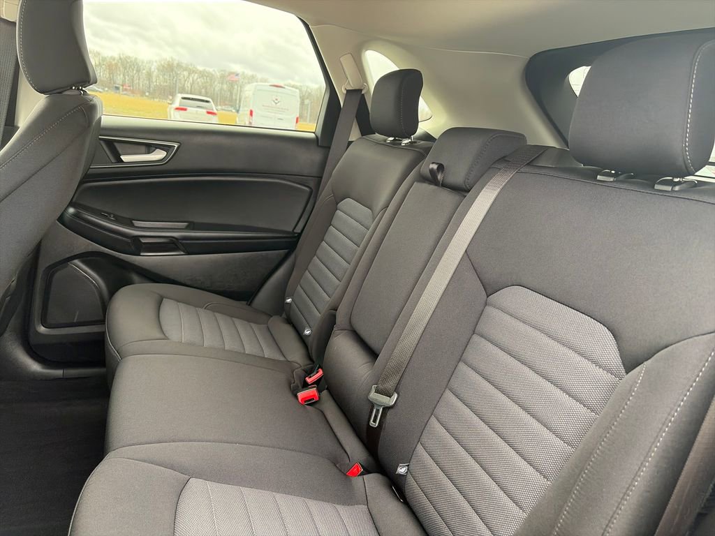 Used 2024 Ford Edge SE image 28