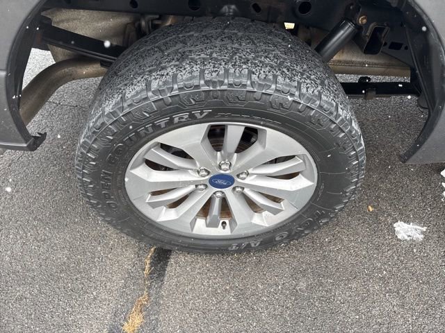 Used 2017 Ford F150 XL w/ Equipment Group 101A Mid AWD/4WD image 9