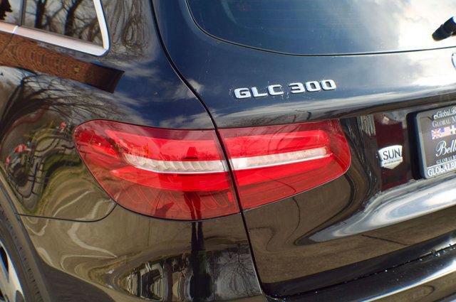 Used 2017 Mercedes-Benz GLC 300 4MATIC image 10