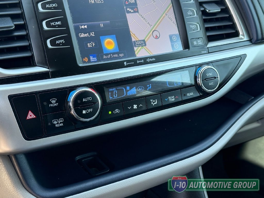 Used 2016 Toyota Highlander XLE AWD/4WD image 25