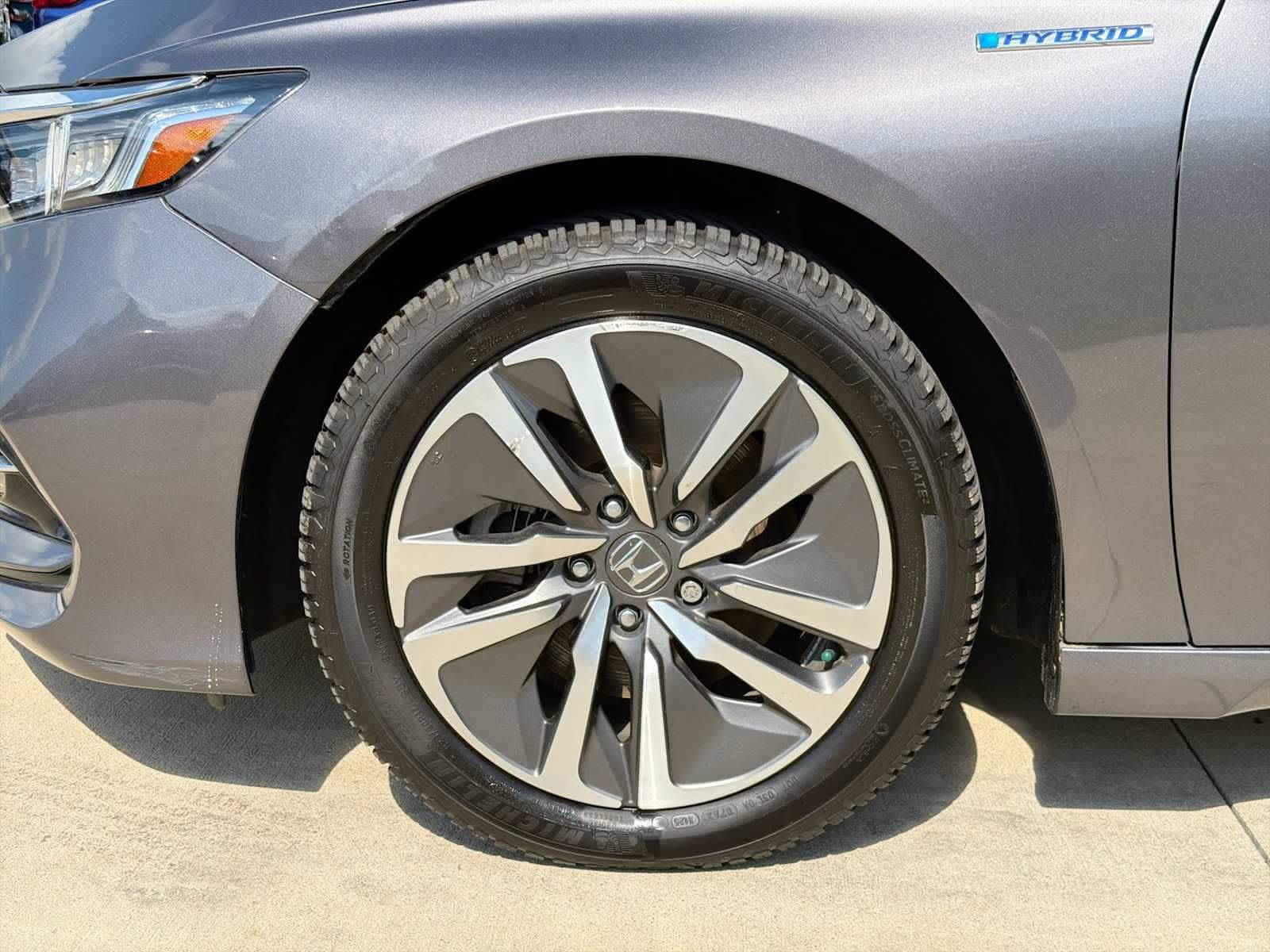 Used 2018 Honda Accord Touring image 10