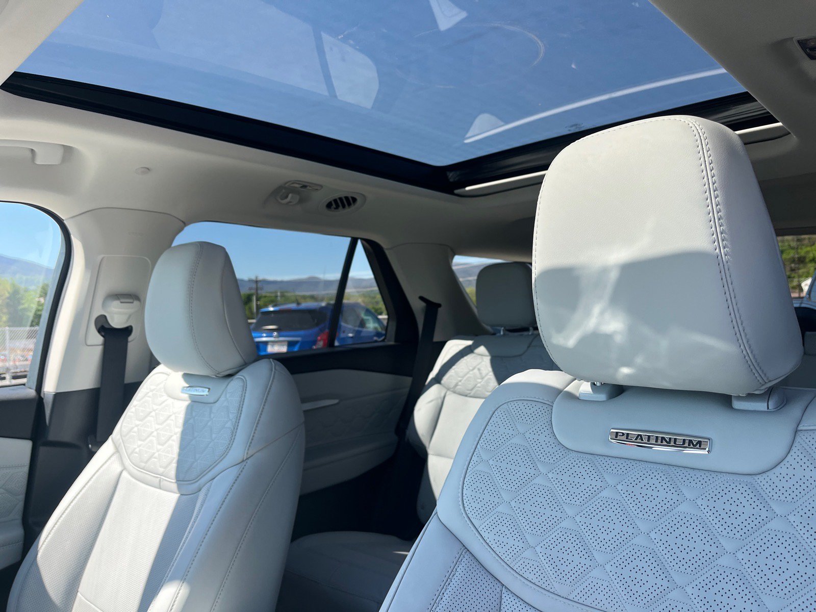 New 2026 Ford Explorer Platinum w/ LUX Leather Package AWD/4WD image 7