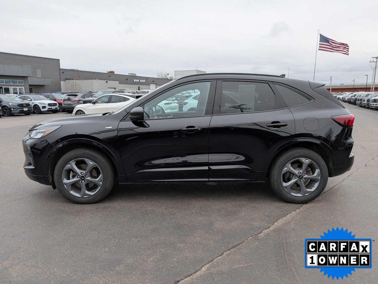 Used 2023 Ford Escape ST-Line w/ Tech Pack #1 AWD/4WD image 4