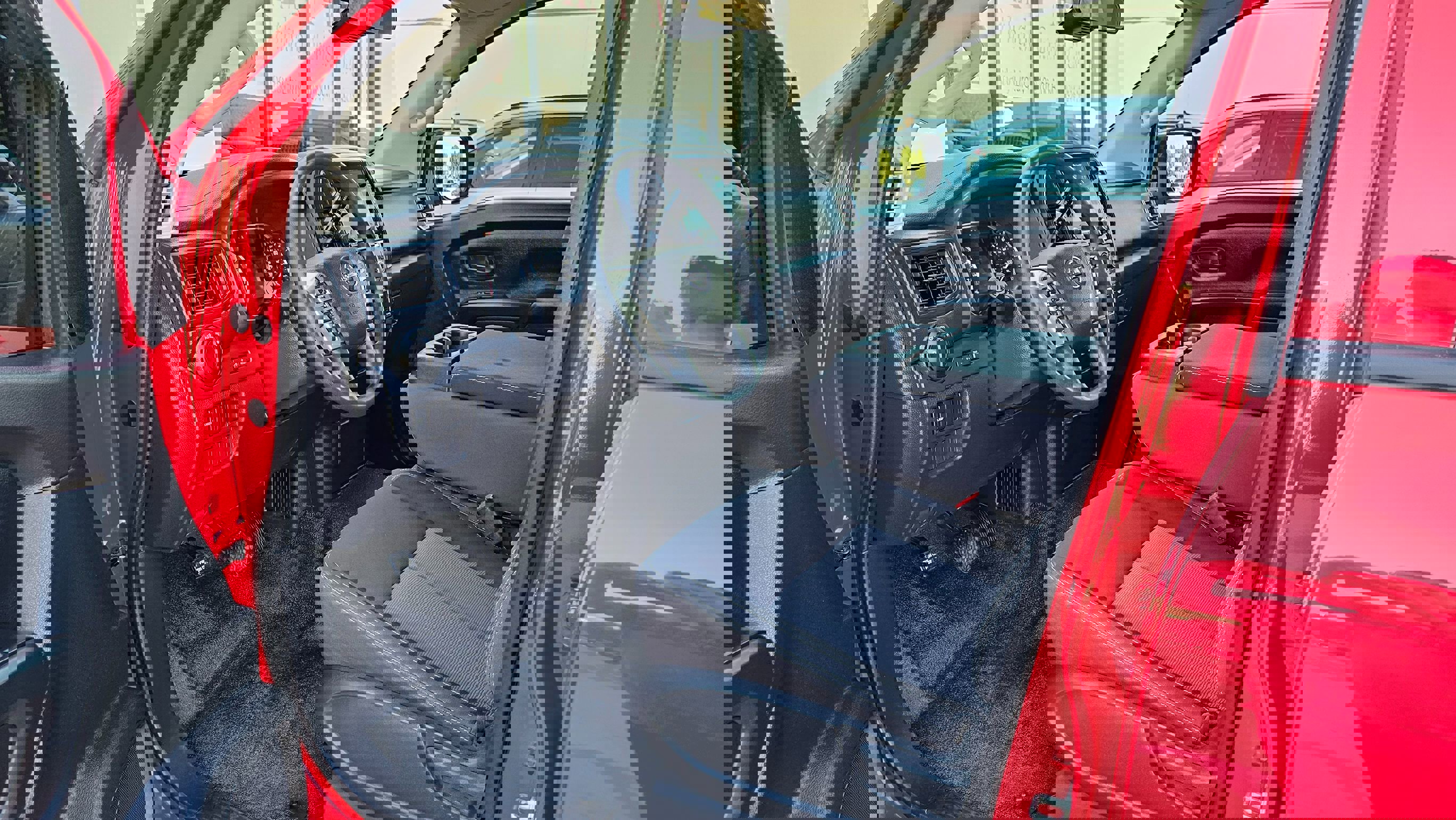 Used 2023 Nissan Titan S w/ S Utility Package image 15