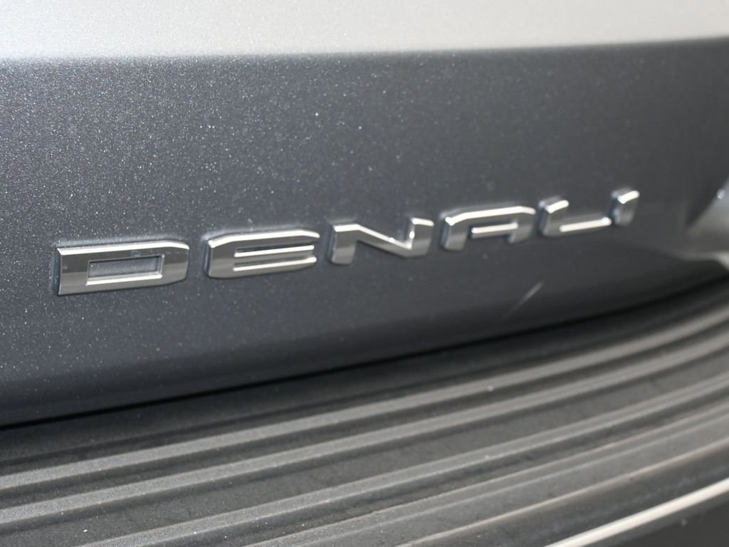 Used 2022 GMC Yukon Denali w/ Denali Premium Package image 42