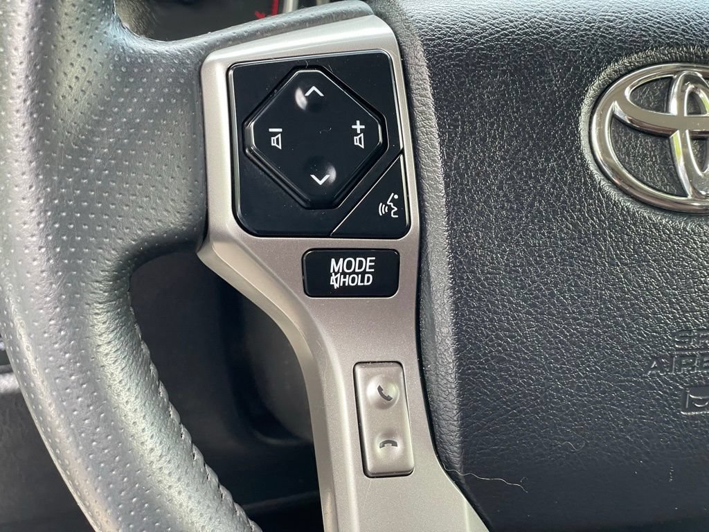 Used 2022 Toyota 4Runner Limited AWD/4WD image 19