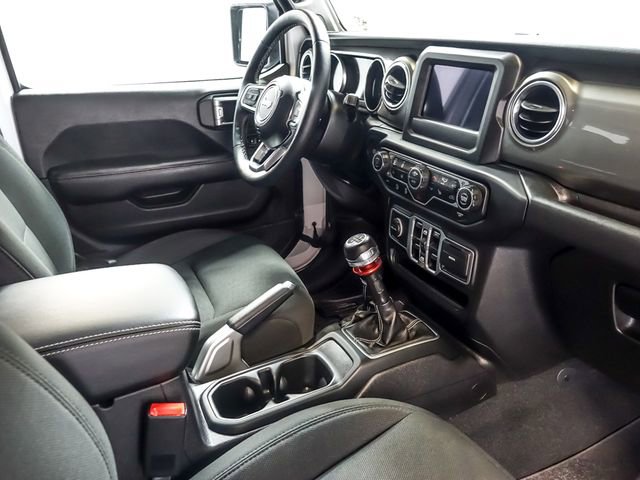Used 2018 Jeep Wrangler Unlimited Sahara w/ LED Lighting Group AWD/4WD image 31