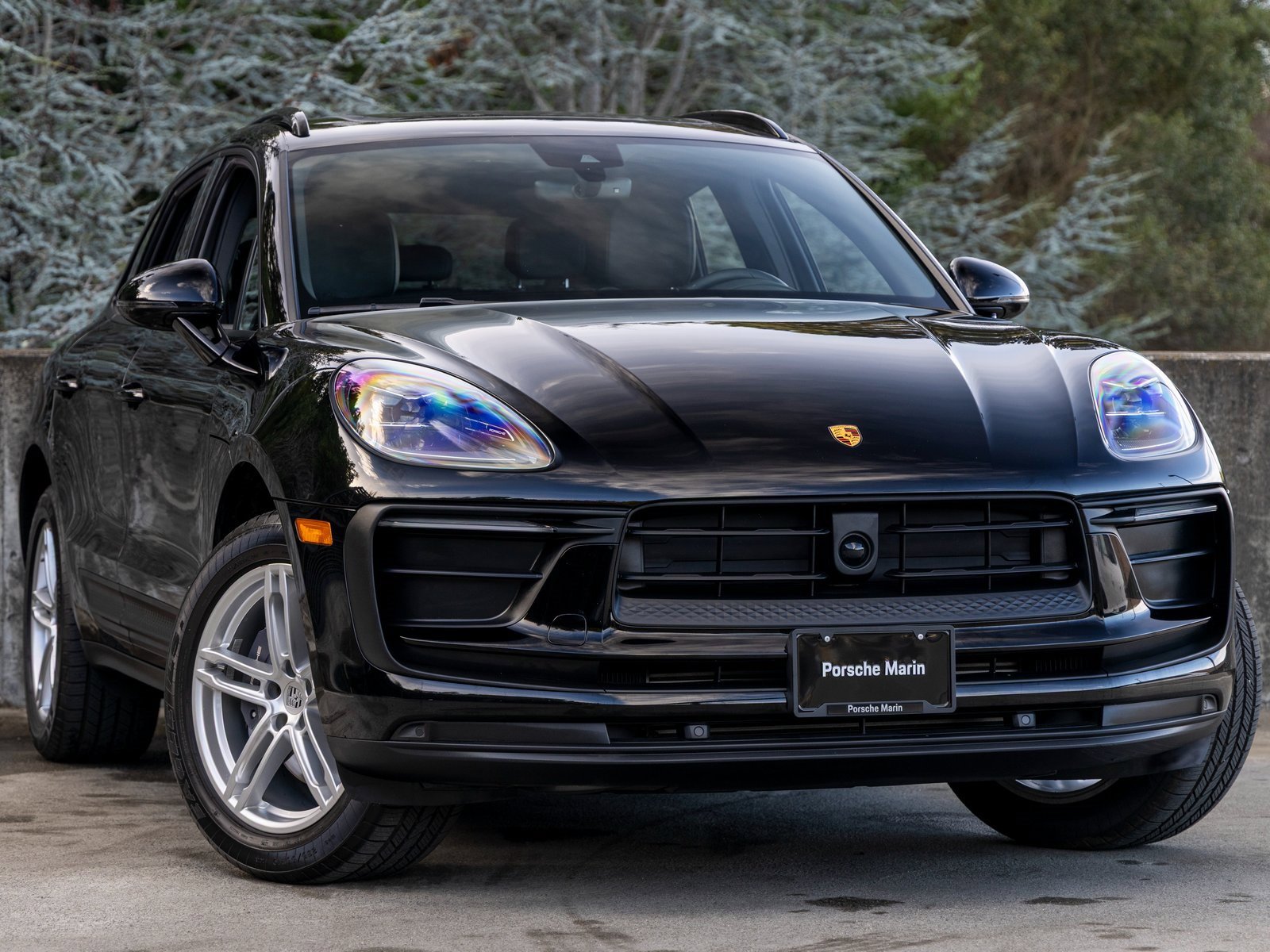 Certified 2025 Porsche Macan image 6