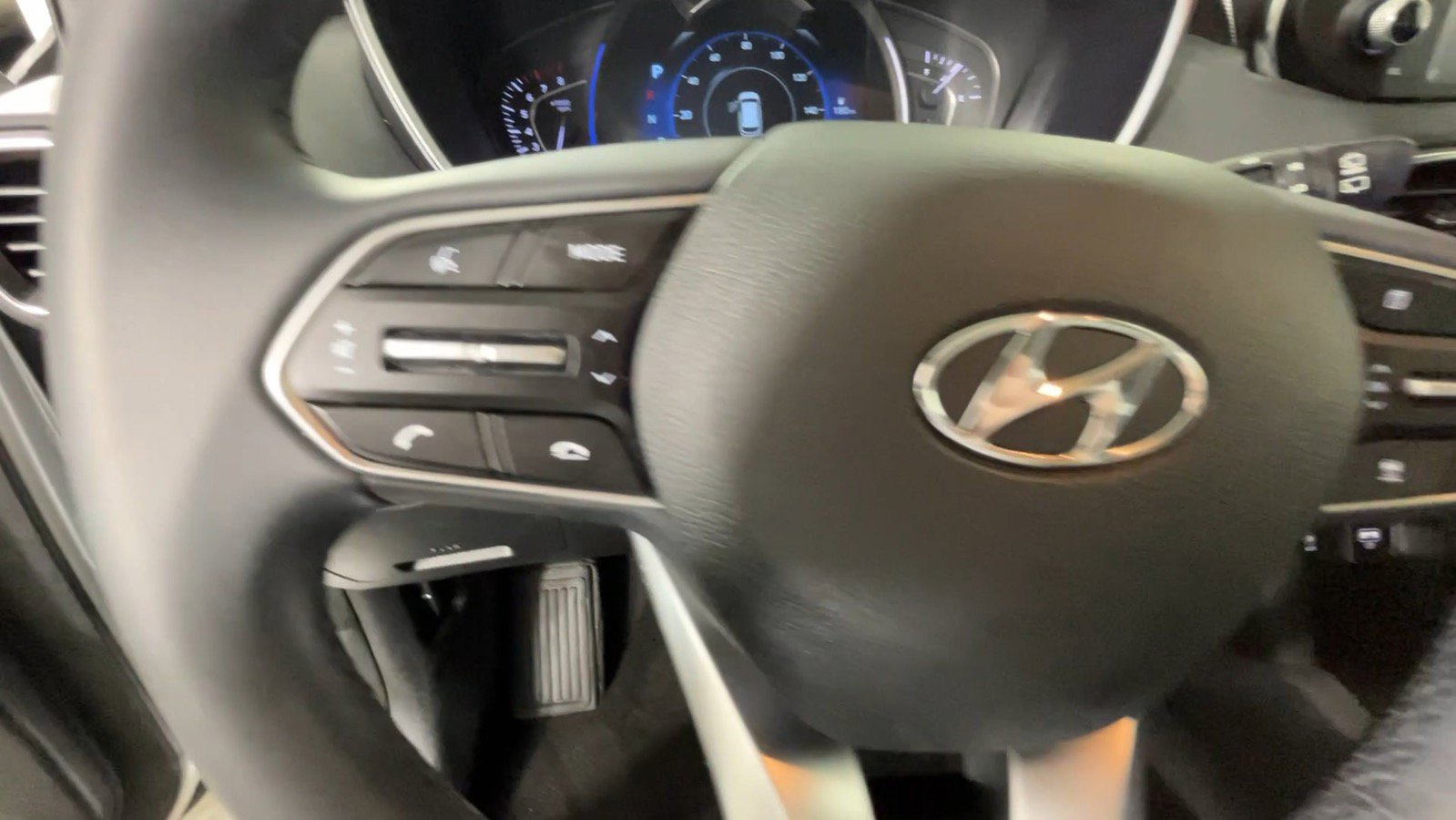 Used 2019 Hyundai Santa Fe SEL FWD image 24
