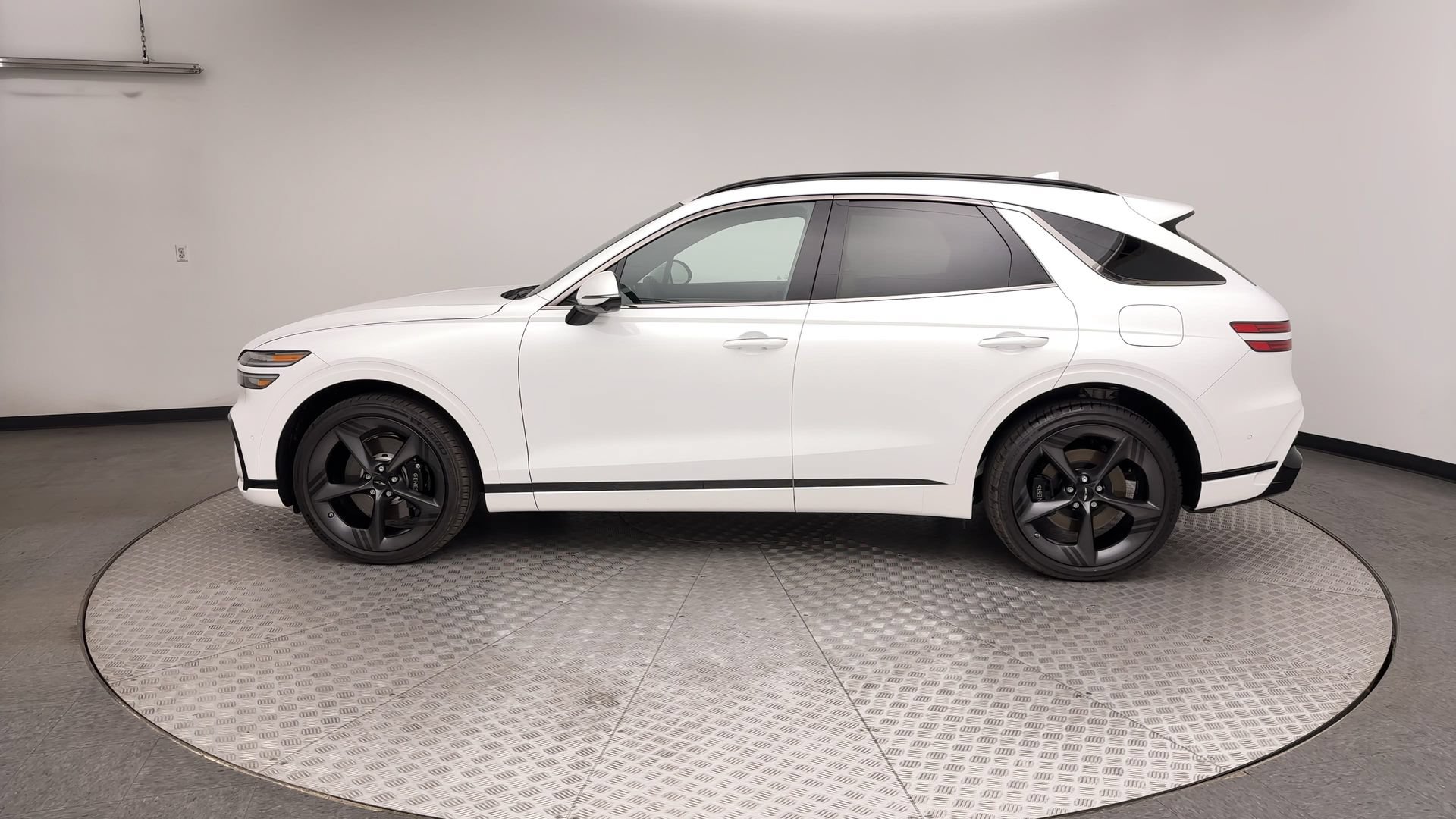 Certified 2026 Genesis GV70 3.5T Sport Prestige AWD/4WD image 5