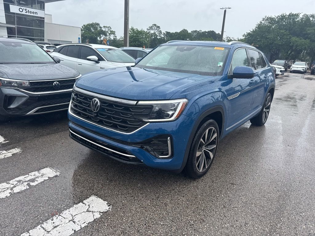 Certified 2025 Volkswagen Atlas Cross Sport SEL Premium R-Line image 4