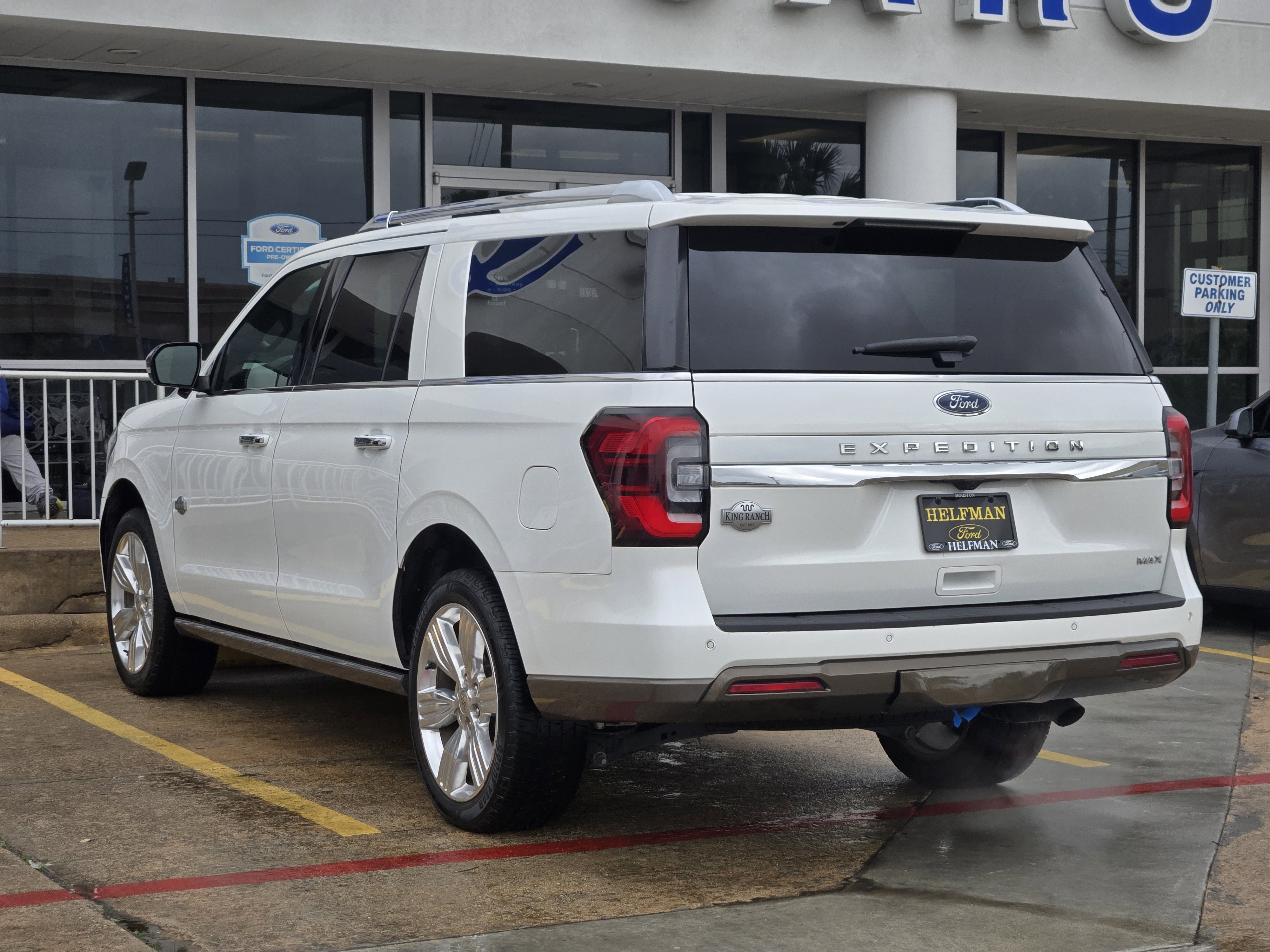 Used 2023 Ford Expedition Max King Ranch image 4
