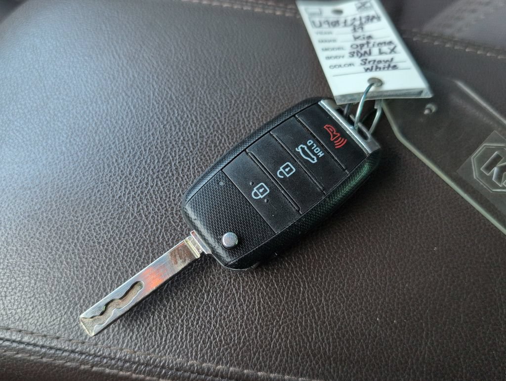 Used 2019 Kia Optima LX FWD image 28