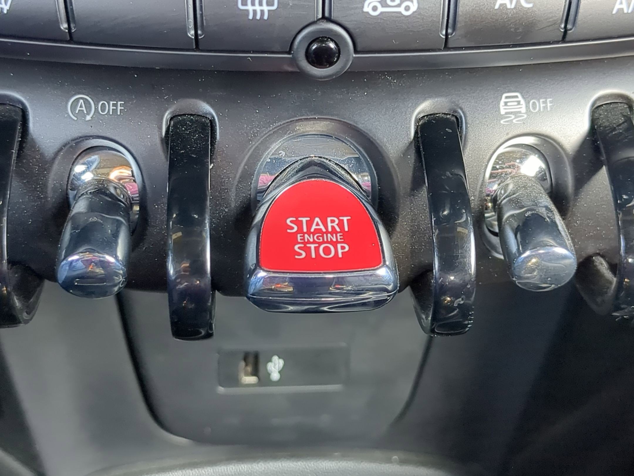 Used 2024 MINI Cooper Convertible image 18