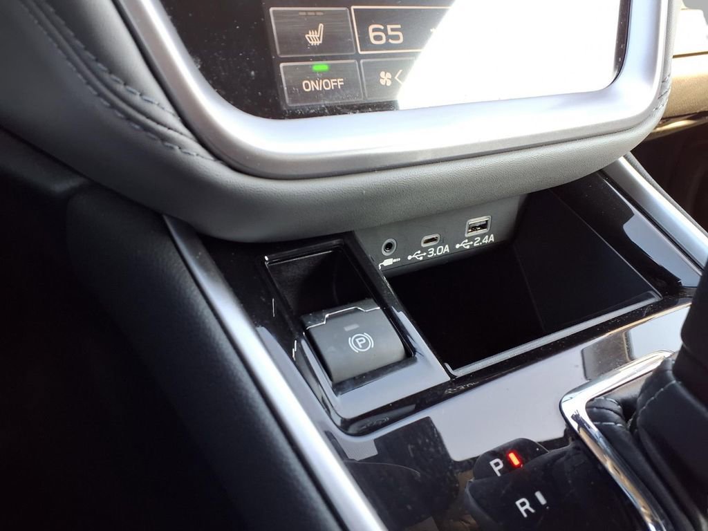 Certified 2023 Subaru Legacy Limited image 6