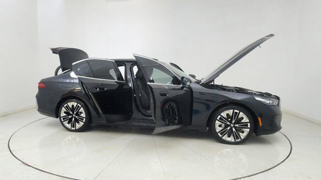 Used 2026 BMW 530i RWD image 70