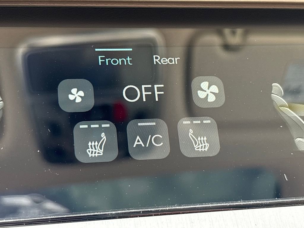 New 2026 Genesis GV70 2.5T Select image 18