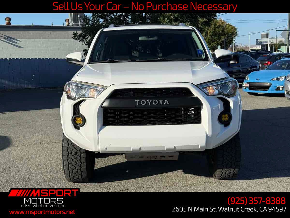 Used 2018 Toyota 4Runner SR5 AWD/4WD image 2