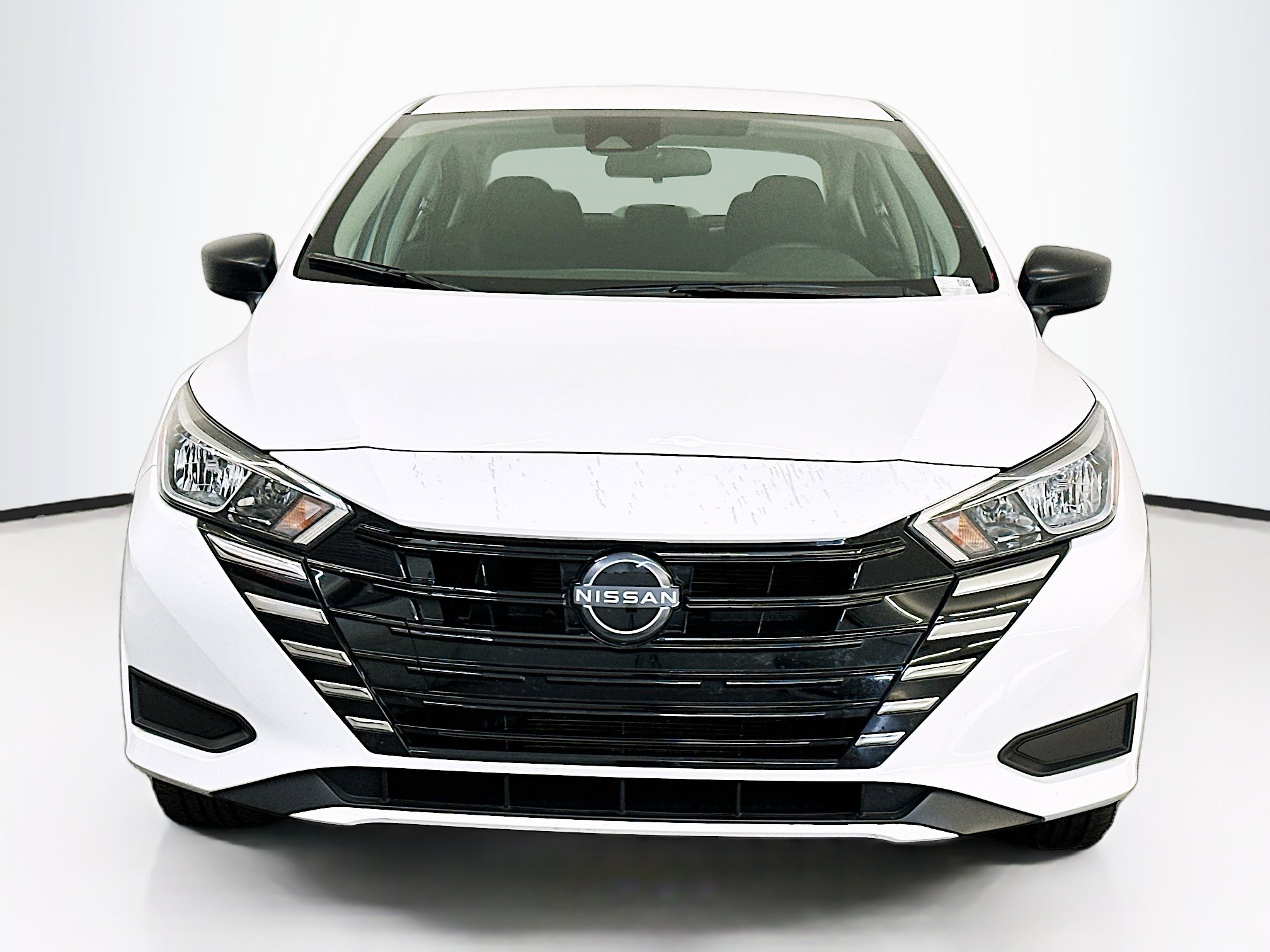 Used 2024 Nissan Versa S w/ S Plus Package image 2