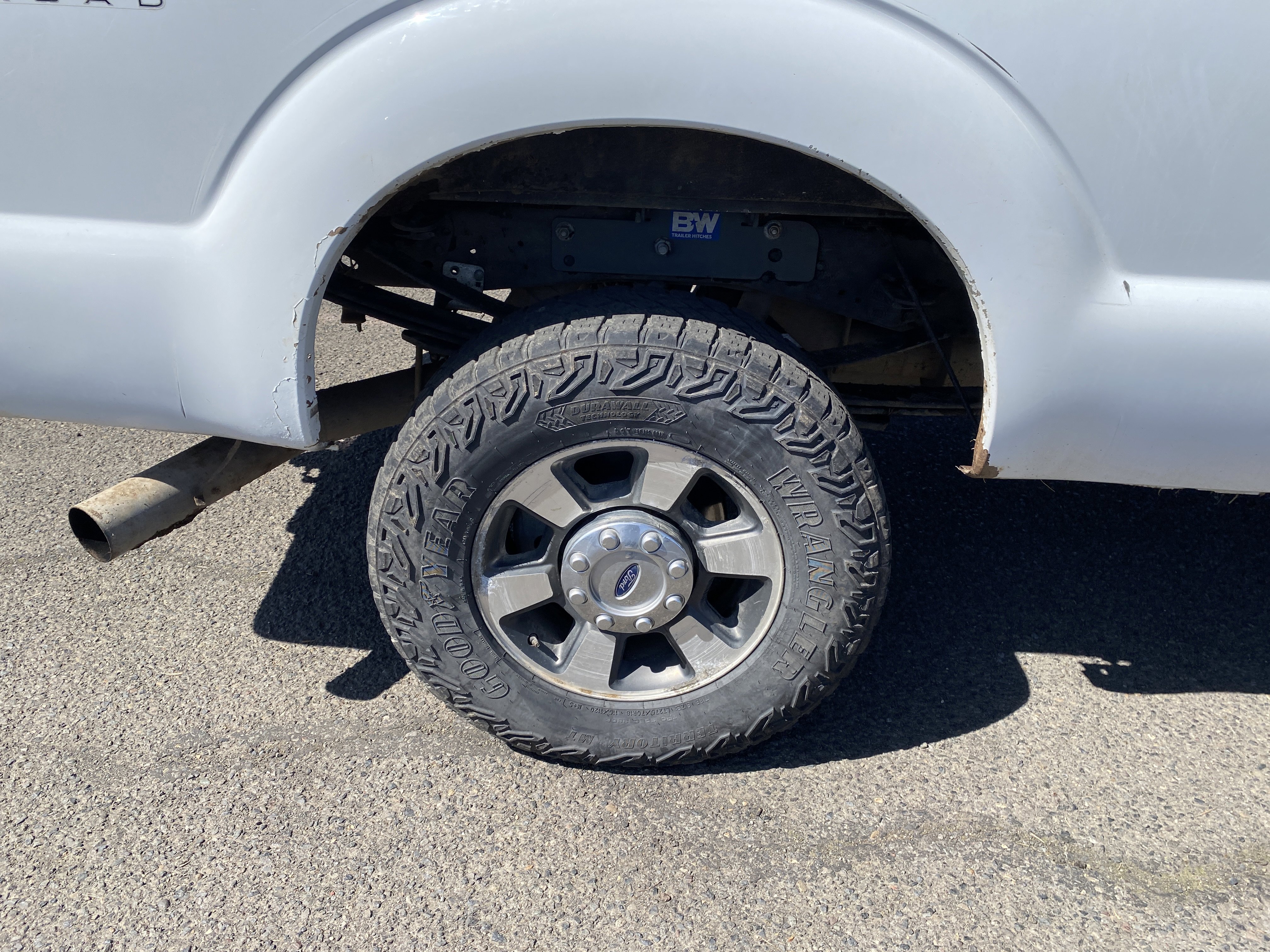 Used 2011 Ford F350 Lariat w/ FX4 4X4 Off-Road Pkg image 9