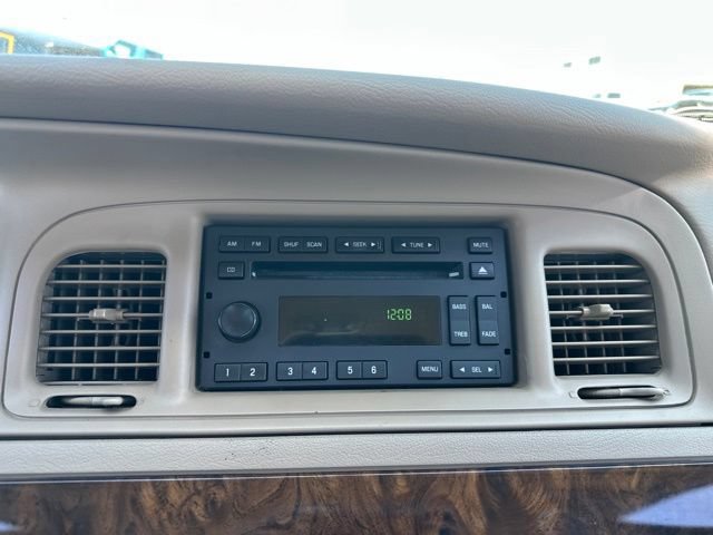 Used 2006 Mercury Grand Marquis GS RWD image 18