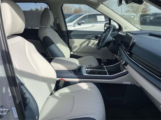 New 2026 Kia Carnival EX image 14