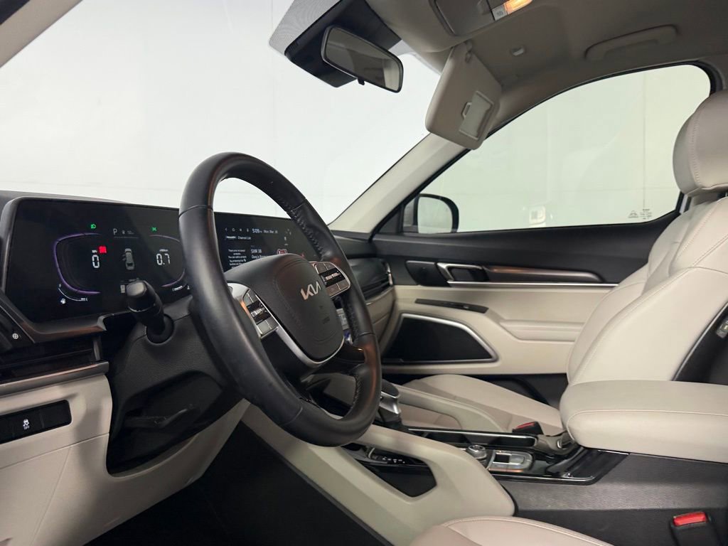 Used 2024 Kia Telluride S image 22