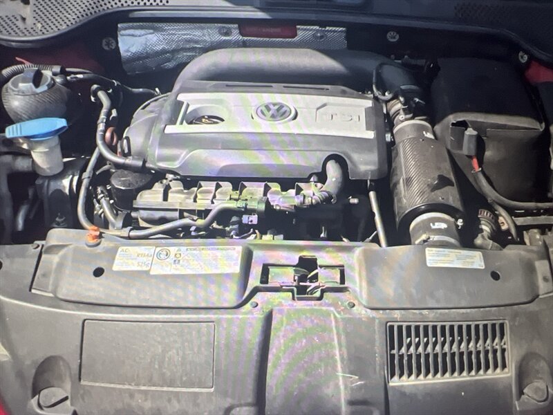 Used 2012 Volkswagen Beetle Turbo FWD image 9