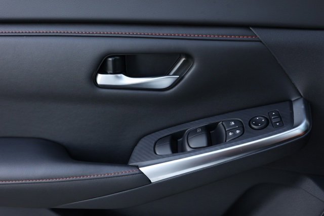 New 2025 Nissan Sentra SR image 23