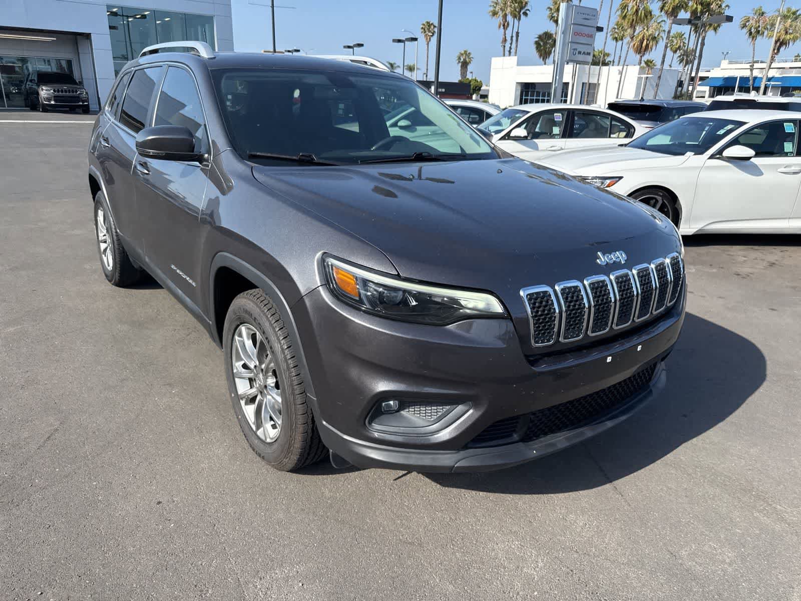Used 2019 Jeep Cherokee Latitude Plus FWD image 8