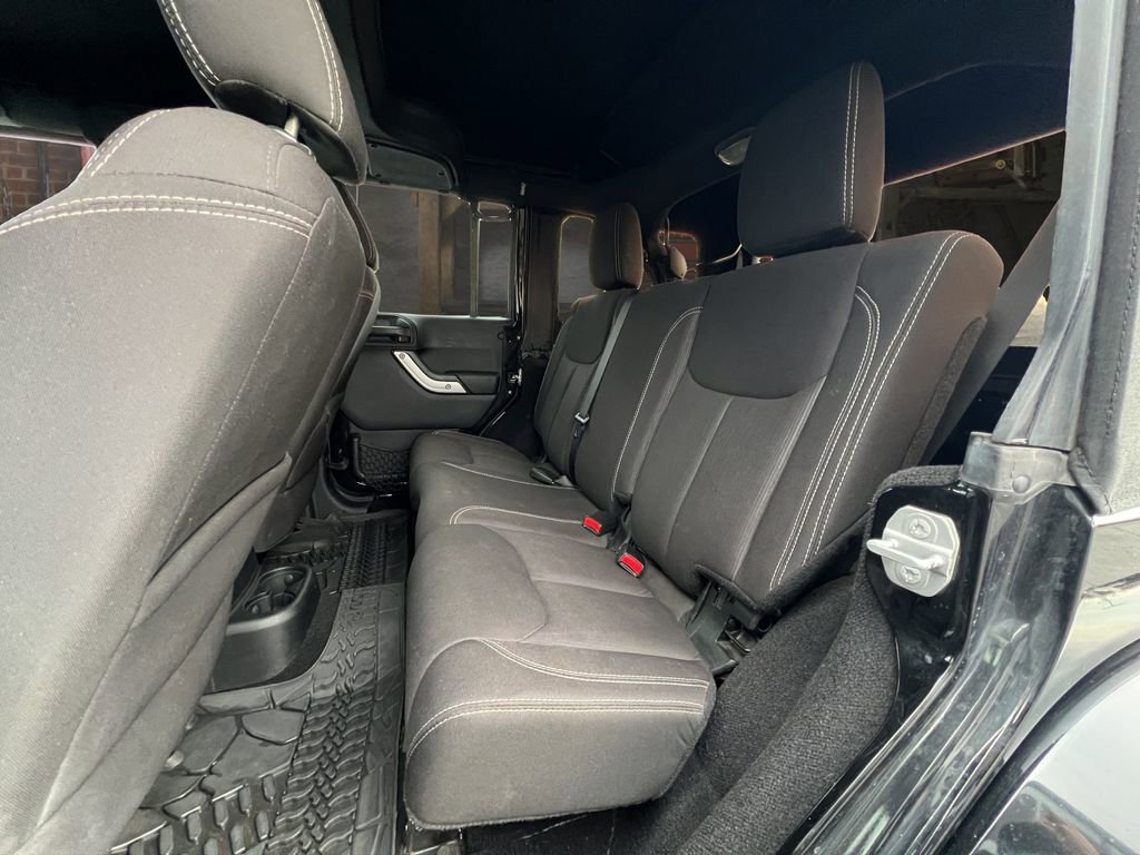 Used 2015 Jeep Wrangler Unlimited Sahara w/ Trailer Tow Group image 14