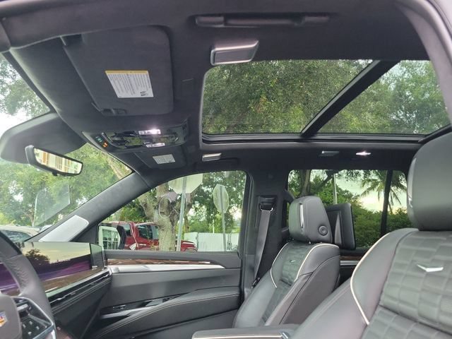 Certified 2026 Cadillac Escalade Platinum Sport w/ LPO, ONYX Package AWD/4WD image 21
