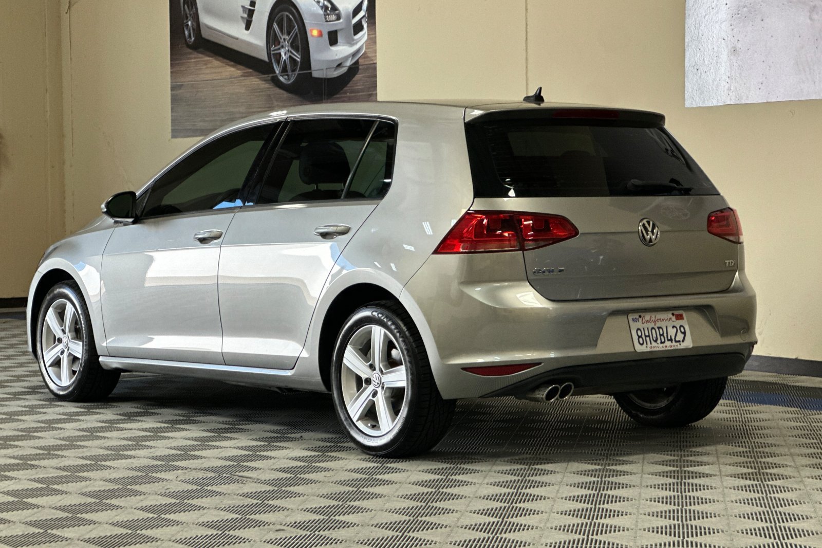 Used 2015 Volkswagen Golf TDI S FWD image 6