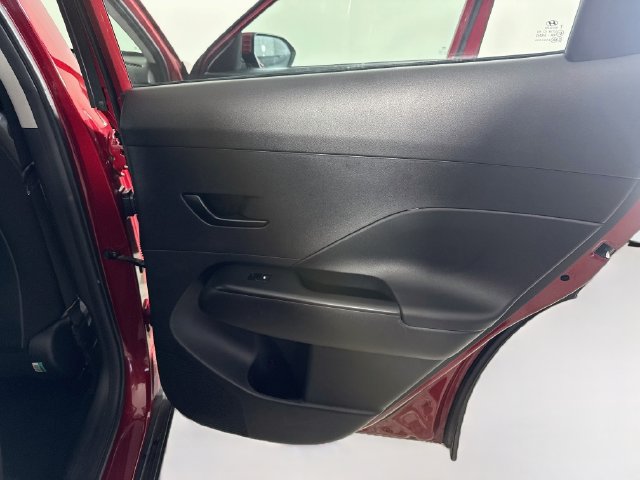 Used 2025 Hyundai Kona SE FWD image 27