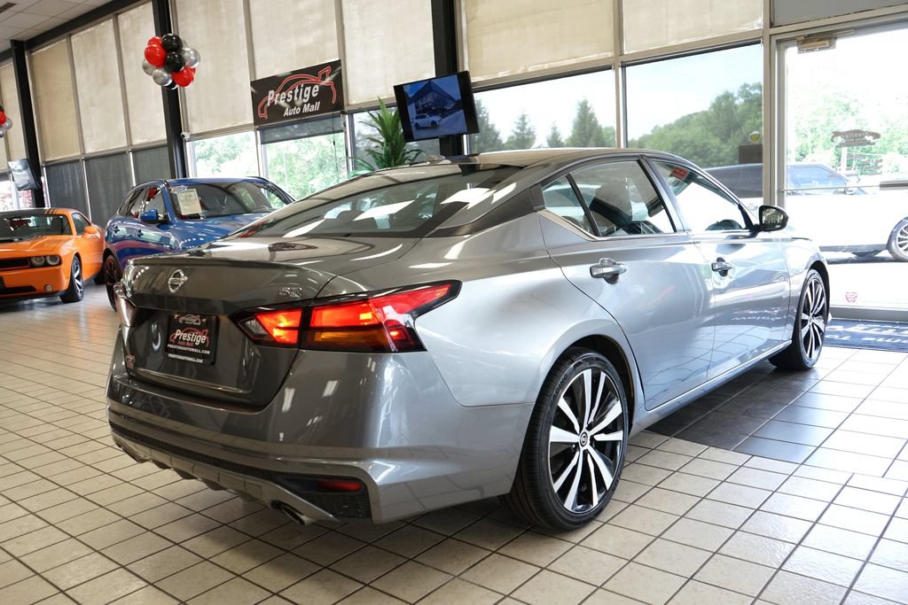 Used 2021 Nissan Altima 2.5 SR FWD image 15