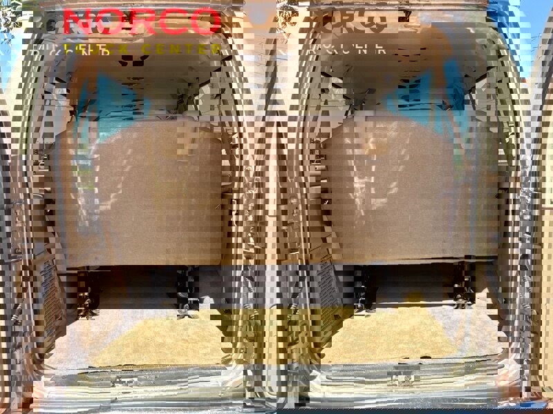 Used 2013 Ford E-350 and Econoline 350 XLT image 12