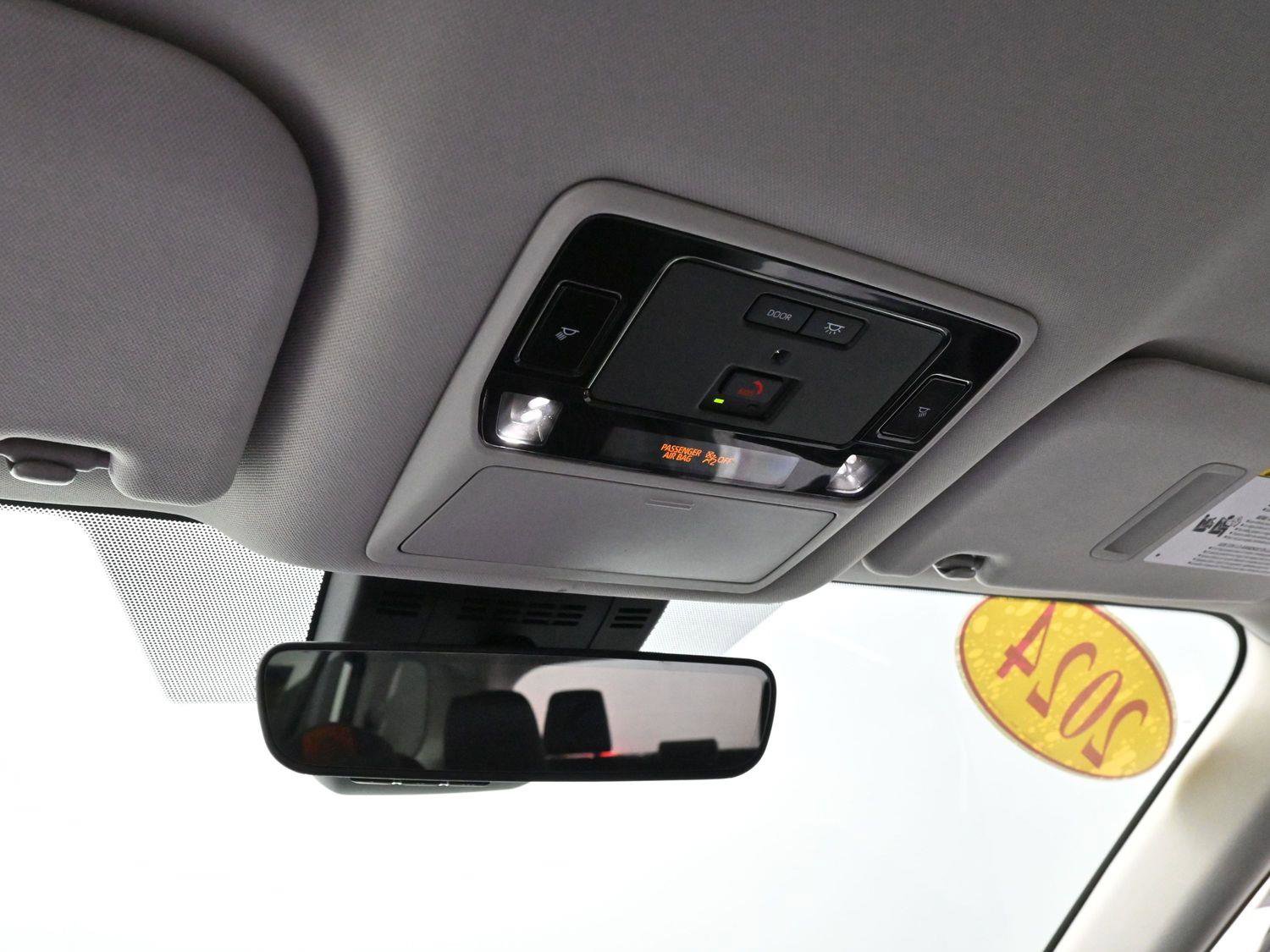 Used 2024 Toyota Grand Highlander XLE image 28