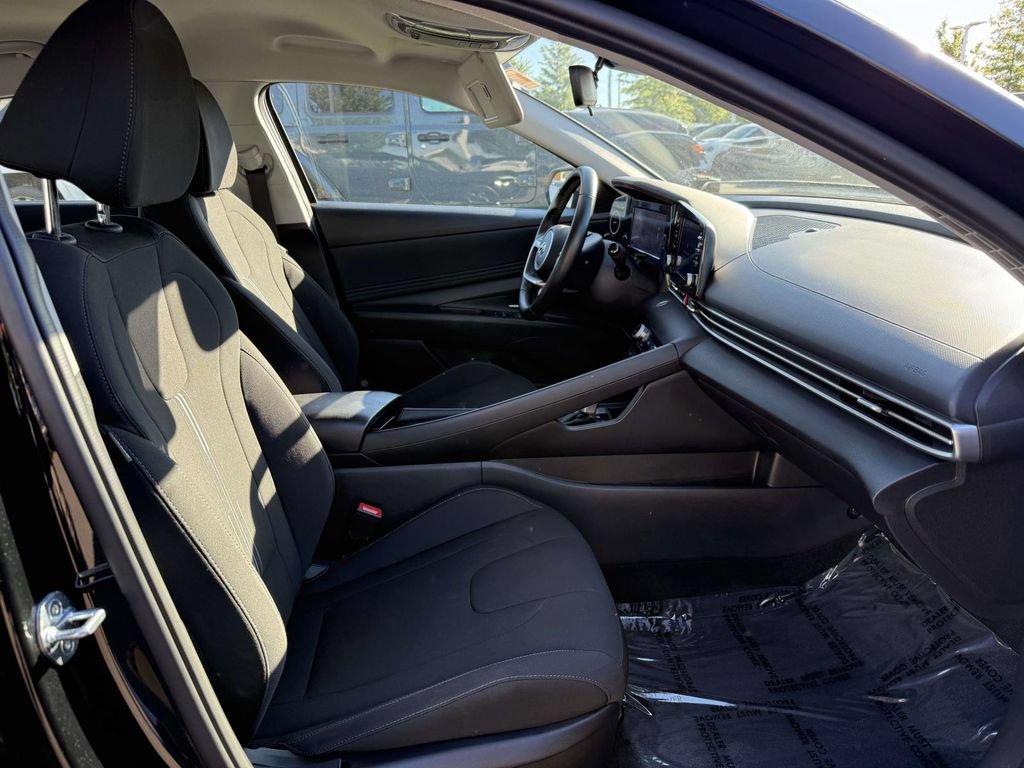 Used 2021 Hyundai Elantra SEL w/ Convenience Package FWD image 14