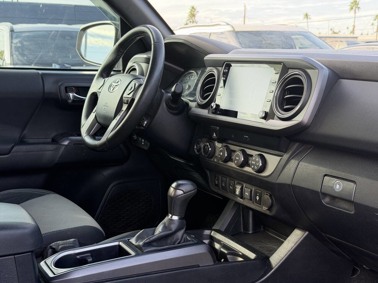 Used 2020 Toyota Tacoma TRD Off-Road w/ Technology Package image 26