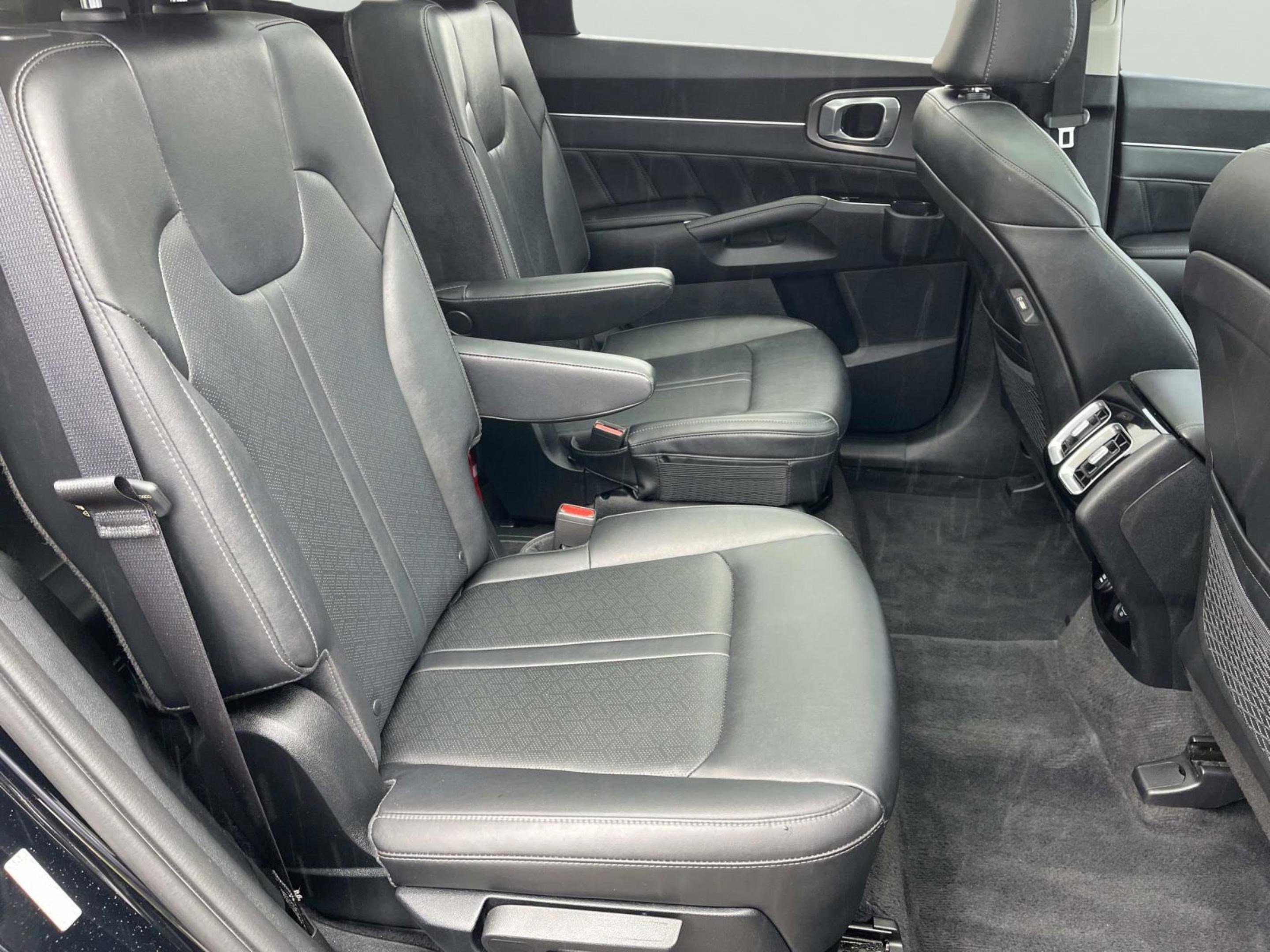 Used 2022 Kia Sorento SX image 21