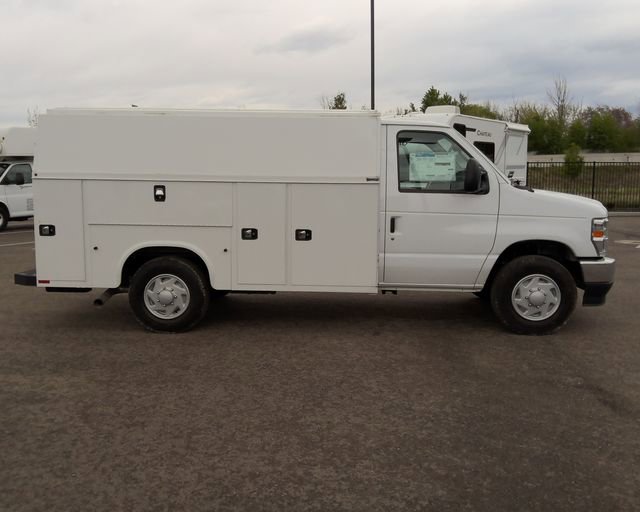 New 2025 Ford E-350 and Econoline 350 Super Duty w/ Power Equipment Group RWD image 6