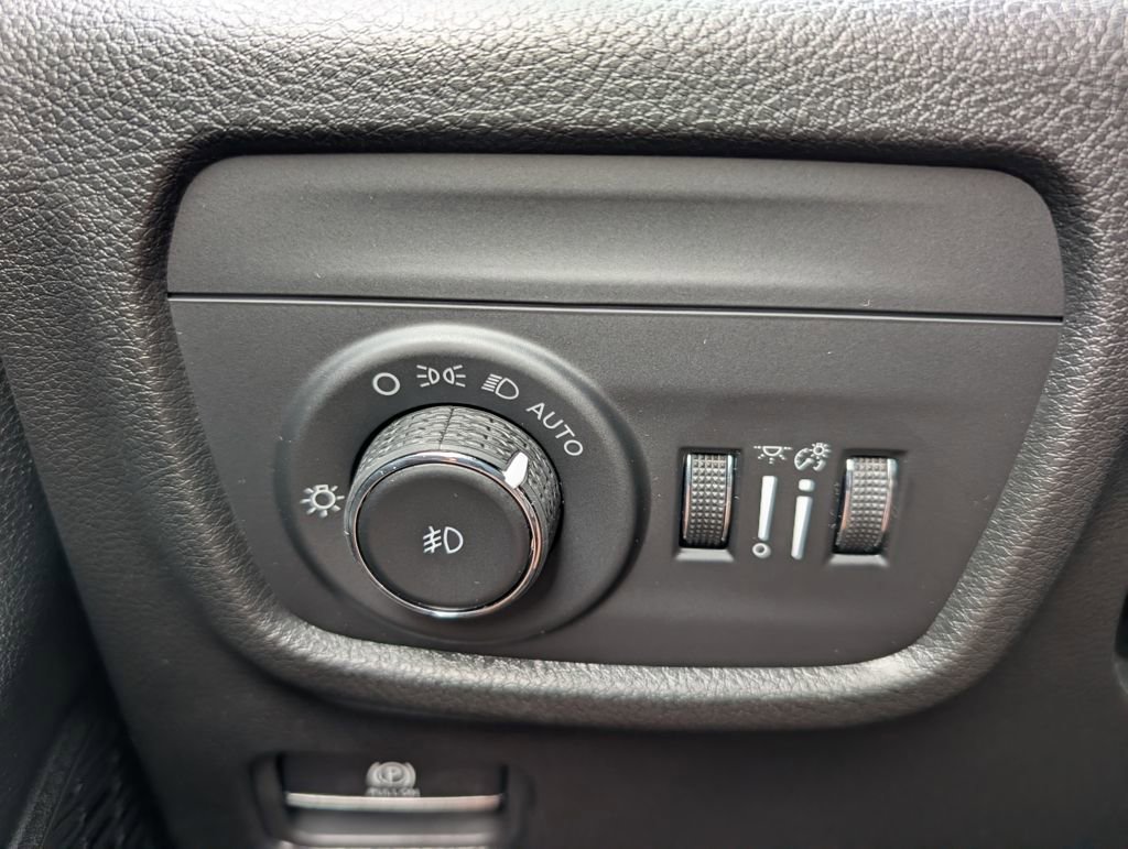 New 2025 Jeep Grand Cherokee Limited image 34