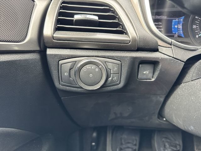Used 2017 Ford Fusion SE w/ Equipment Group 201A image 17
