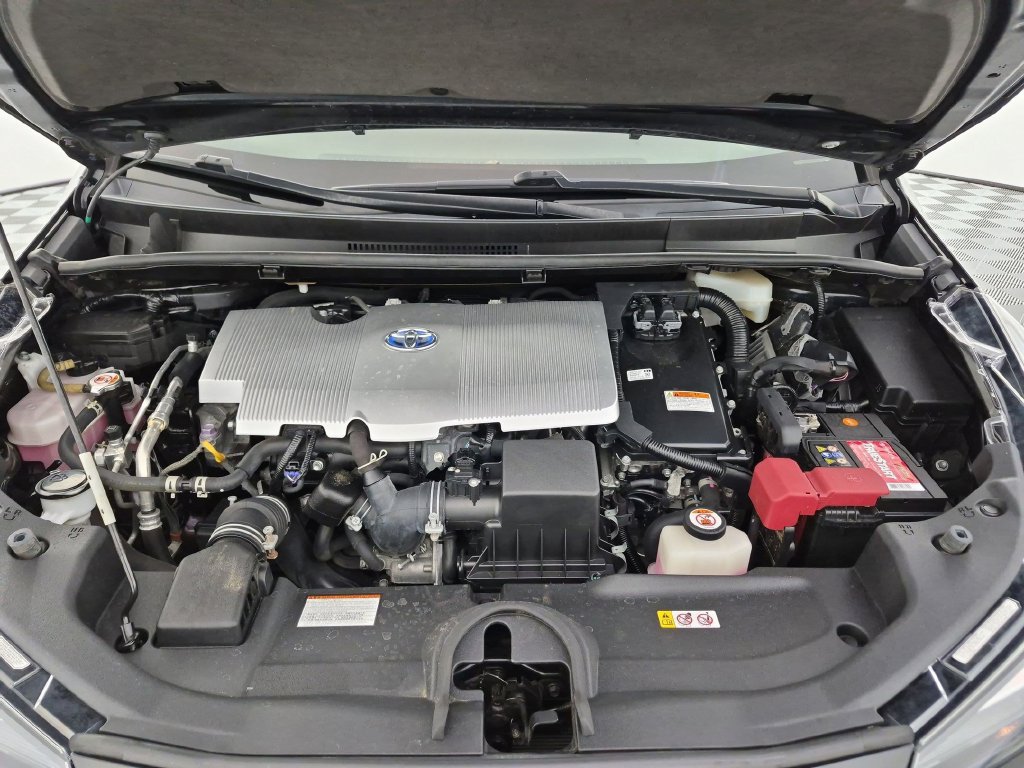Used 2021 Toyota Prius LE FWD image 37