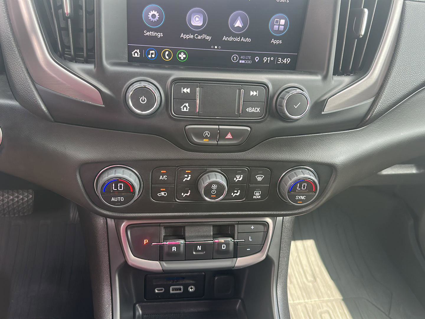 Used 2024 GMC Terrain AT4 w/ Tech Package image 19