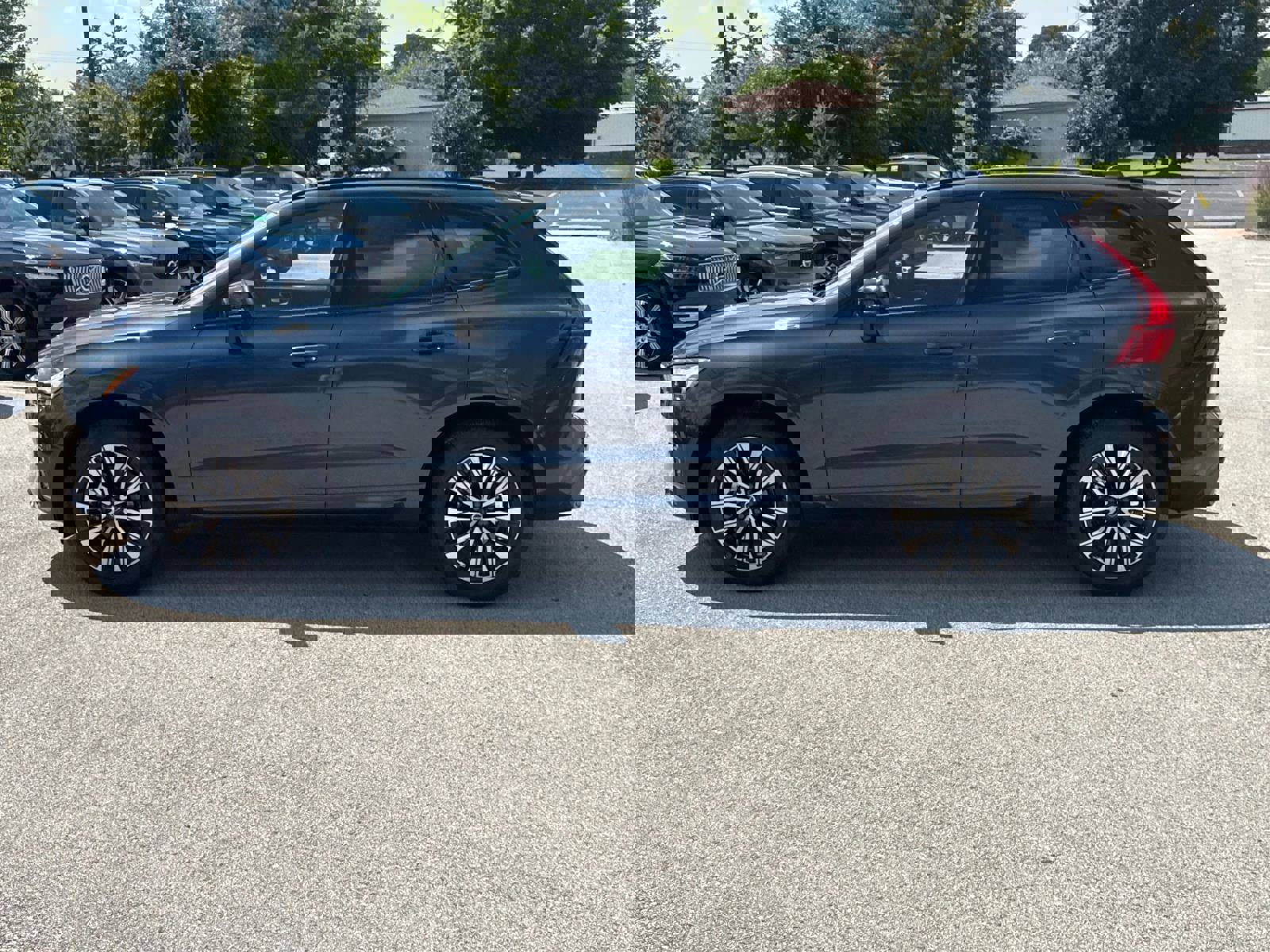 Certified 2025 Volvo XC60 B5 Core w/ Climate Package image 8