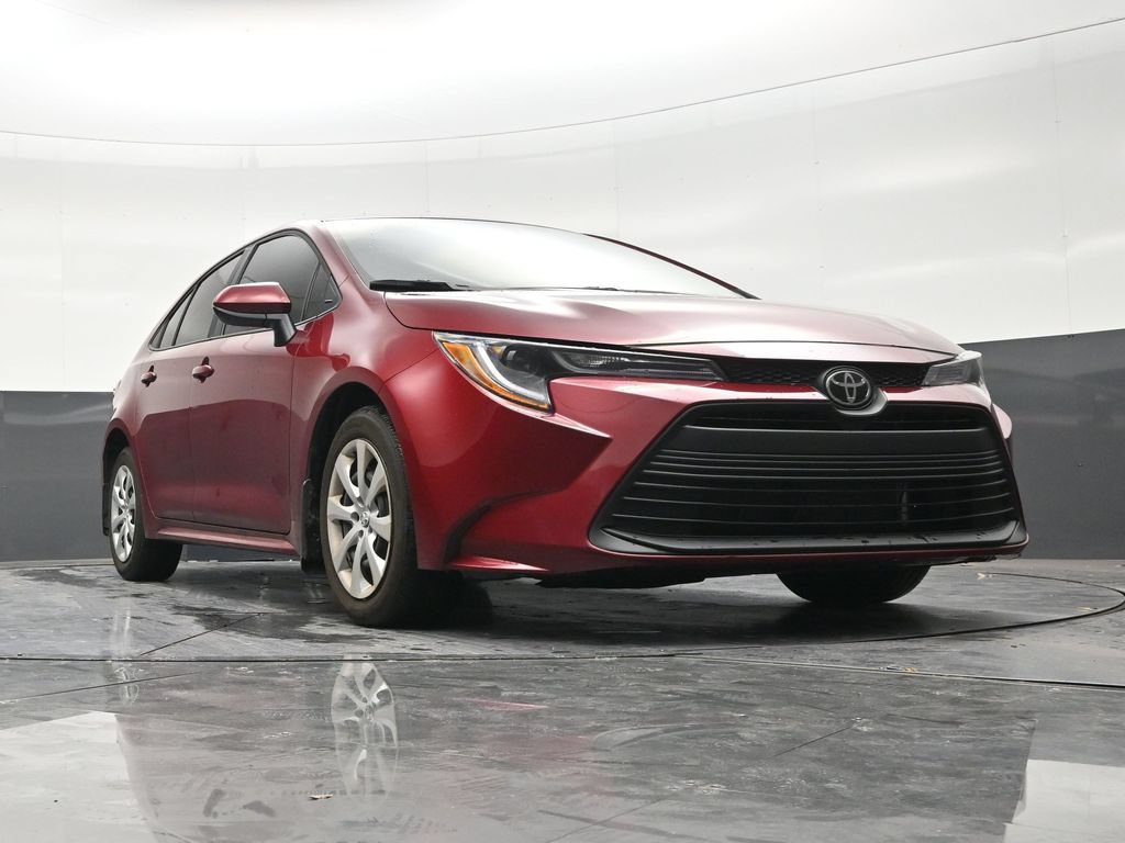 Used 2025 Toyota Corolla LE FWD image 26