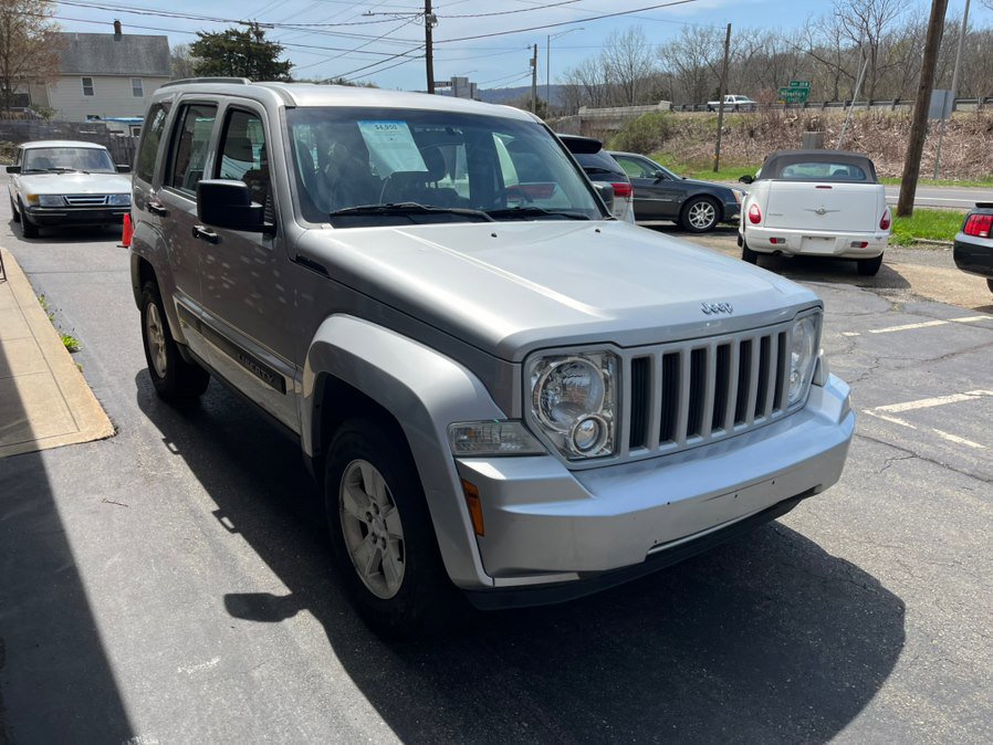 Used 2010 Jeep Liberty Sport image 6